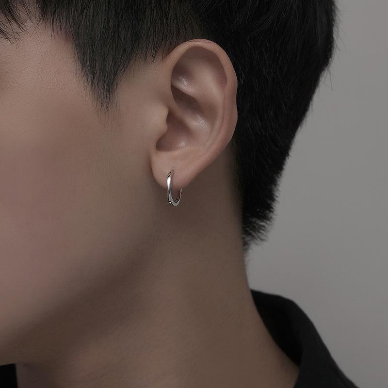 ピアス メンズ レディース シルバー925 モビウス フープピアス イヤリング ジェンダーレス アクセサリー 幾何学模様 白金色 黒金色 黄金色