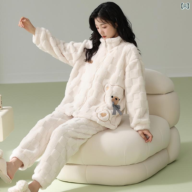 ・カテゴリ: 睡衣・素材: 珊瑚绒、聚酯纤维（涤纶）・スタイル: セットアップ・厚さ: 厚手・生地厚: 超厚(301-350g/平米)・ネックライン: スタンドカラー・袖丈: 長袖・パンツ丈: 長ズボン・機能: 休闲,透气,睡眠,居家,保暖,舒适,可外穿・対象: 青年女性・シーン: アウトドア, 自宅, ホテル・カラー: Z58285女款・サイズ: M, L, XL, XXL・主素材含有量: 100%・スタイル: 卡通