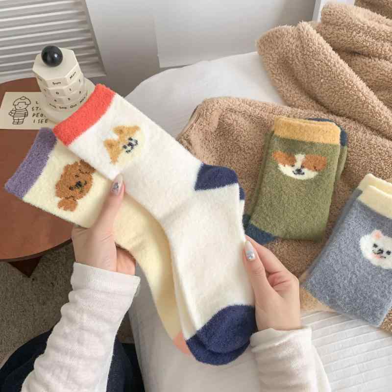 靴下 レディース 冬用 裏起毛 厚手 保温 モコモコ 暖かい ルームソックス スリーピングソックス ポリエ..