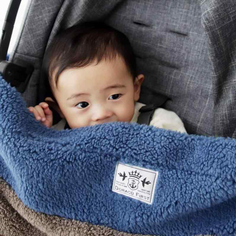 ［DORACO］ 2way あったか ブランケット 抱っこ紐 ケープ 防寒 ベビーカー 抱っこひも カバーお昼寝 毛布 安心の 日本製 ブランド ドラコ