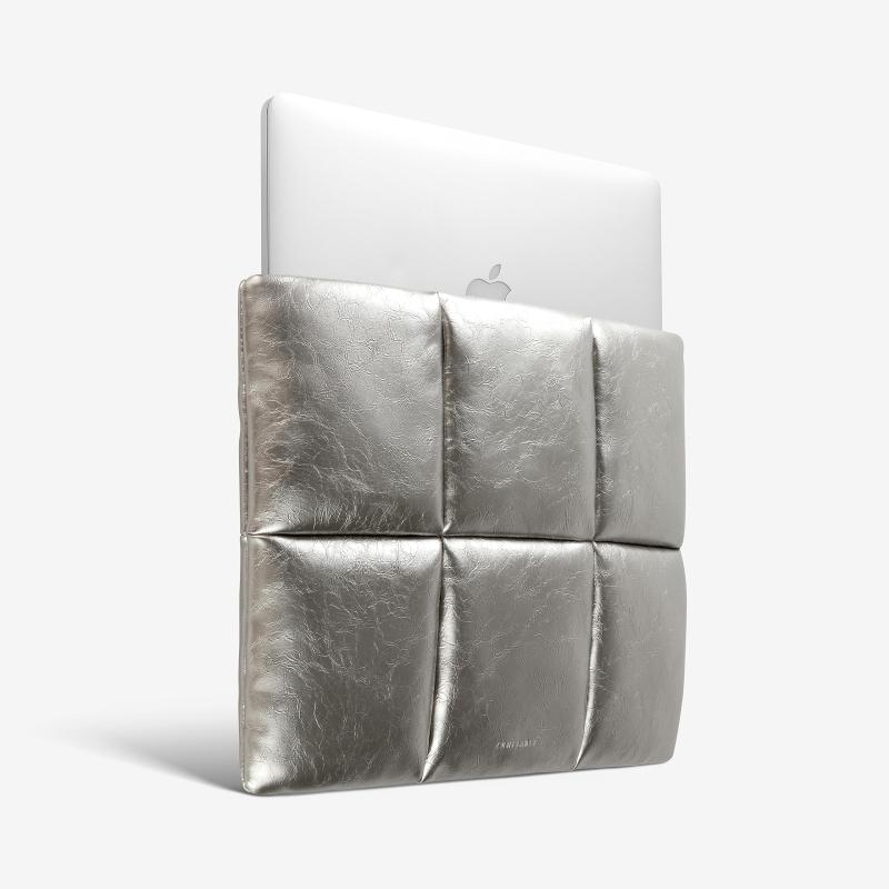 Comfyable ふわ ラップトップスリーブ 15インチ 16インチ 女性用 パファー ノートパソコンキャリーケース MacBook Air 15インチ M3 2024 & MacBook Pro 16インチ M4 M3 M2 M1 2024