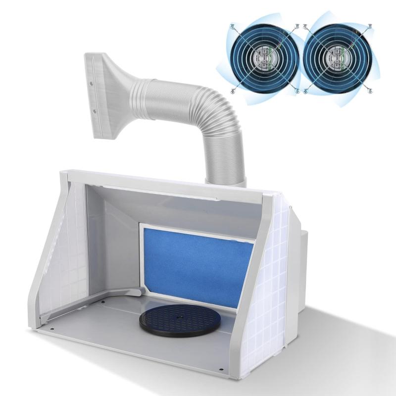 Anesty ADFSPB-01 塗装ブース スプレーブース 2基フアン LED照明 明るさ・風量 無段階調整 延長用ダクトホース フィルターが交換＆入手しやすい エアブラシ用 塗装ブース👉風量調整がダイヤルで可能：2基プロペラファン、こちらのスプレーブースは大きなプロペラファンが2基付いているもので、吸引力がより一層大きくなりますと音も大きくなります。なので、風量調節がダイヤルで可能にデザインされ、弱に調節すれば音も小さくなり、マンションやアパートでの使用も周りに迷惑をかけません。👉明るさ調整がダイヤルで可能：LEDライト付き、LEDライトの明るさ調整がダイヤルで可能、好きな明るさを塗装ブースの上部、左辺、右辺と3面にLEDライトが付いていますので、細かい部分までもはっきり見えて作業効率が上がり、仕上がりも良くなります。👉ファンとLEDライトが別々に使え：Anesty塗装ブースは他のものと違いファンとLEDライトに個別にスイッチがありますので、独立作動が出来て大変便利です。（ファンのみ作動でき＆LEDライトのみ点灯でき）👉広い作業スペース：ブースの開口部が広く、吸引範囲が広い、塗装するときはスプレー缶やエアーブラシが当たる心配はありません、作業性がとても良いです。作業スペースサイズ：55×20×36cm（幅×奥行×高さ） 。👉窓に設置られ排気用ダクトホース： プロペラファンが2つがあるのに、奥行きを取らない上向きの排気口が1つだけに設計されます。排気延長用のダクトホースもあり、窓からの距離があっても安心です。ホースの長さ（収納）：10.5CM。ホースの長さ（最大まで展開）：150Cm。【フィルターが交換＆入手しやすい】本体にあるフィルターだけてなく、交換用フィルターを1枚同梱しています。または当店では交換用のフィルター（同じ規格）も販売しているので、フィルターの定期交換にもとても便利です。