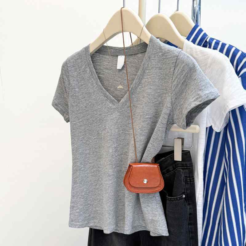 Rakuten - Vネック 短袖 Tシャツ 女性用 夏 通勤 修身 インナー トップス 竹節綿 半袖上衣 切り替え 純色 気質 ピッタリ シルエット コットン素材 グレー ホワイト ピンク ブラック