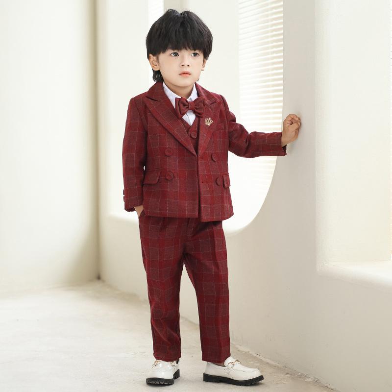 キッズ 男の子 フォーマル スーツ セットアップ 子供 結婚式 発表会 演奏会 舞台 衣装 上下セット ジャケット ベスト パンツ 長袖 シャツ 蝶ネクタイ ブローチ付き チェック柄 80 90 100 110 120 130 140 150cm