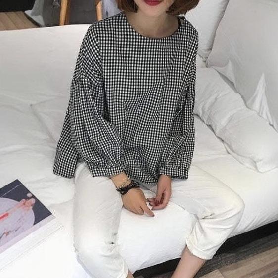 Blouses - シャツ 女性用 春夏 格子柄 トップス ブラウス 七分袖 灯笼袖 切り替え デザイン 丸首 ゆったり シルエット 綿混 ポリエステル 素材 快適 吸湿速乾 七分丈 袖丈 黒 赤 色 カラーバリエーション 韓国風 カジュアル スタイル 日常使い 快適 着心