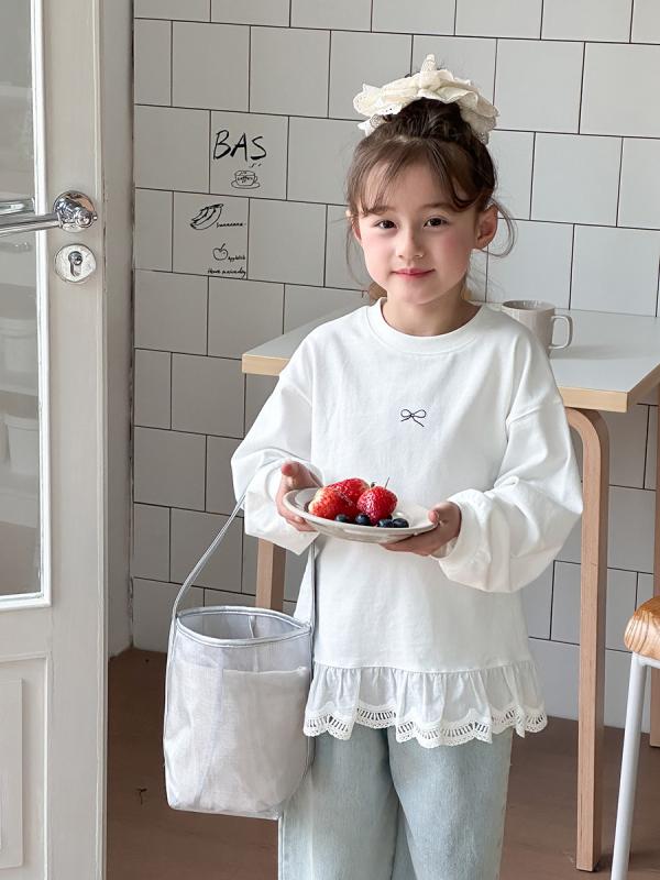 女児用 トップス 女童 甘め 裾レース レイヤードシャツ 子供 長袖 Tシャツ トレンド 蝶結び プリント かわいい コットン100% 柔らかい 春 春季 ホワイト カートゥーン柄 韓国風 3〜8歳 中小児 100〜140cm 軽量 伸縮性 吸湿速乾 安
