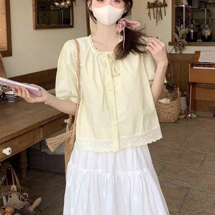 シャツ レディース 春夏 黄色 ブルー 短袖 シャツカラー 花柄レース 切り替え リボン ポリエステル ポリエステル繊維 シャツ領 ゆったり袖 体型カバー スリム効果 ファッション トップス 快適 リラックス ゆったりフィット 軽量 通勤 普段使い 部屋