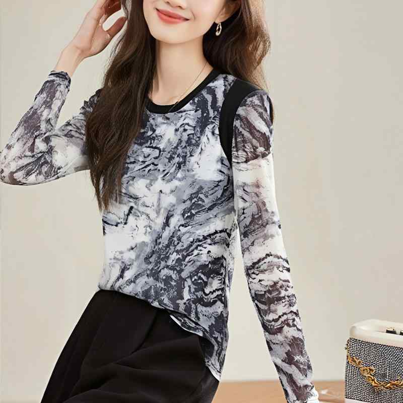 長袖Tシャツ レディース 春夏 修身 打底 トップス かわいい デザイン 気質 通勤 普段使い 抽象柄 切り替え 撞色 メッシュ素材 ポリエステル 接触冷感 伸縮性 軽量 吸湿速乾 丸首 長袖 普通丈 スリムフィット 気質 優雅 春物 カジュアル スタイ