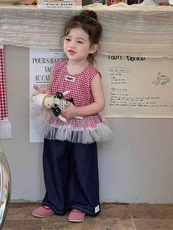 女児 子供服 キッズ 女の子 夏服 セットアップ 綿 柔軟素材 薄手 無袖 ベビー トドラー プリンセス かわいい 網纱花辺 背心 キャミソール 格子柄 シャツ ブラウス トップス 無袖シャツ ドルマン ロングパンツ 牛仔 デニム ワイドレッグ ロング丈