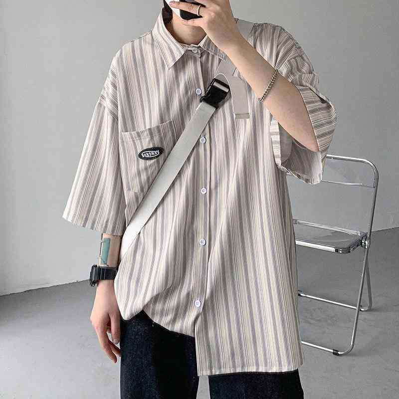 メンズ シャツ トップス 薄手 短袖 半袖 条紋柄 ポリエステル 混紡 涼感 吸湿速乾 軽量 ゆったり ビッグシルエット 方領 ポケット 切り替え デザイン 夏 春夏 秋 カジュアル ストリート 普段使い ブラック ベージュ 通勤 休日 韓国風 日系 痩