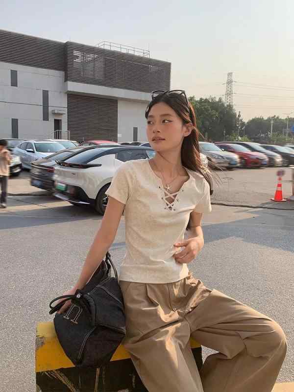 Tシャツ レディース 夏 短袖 綿 スパンデックス 接触冷感 Vネック バインダー 切り替え 修身 スリム かわいい 甘辛 ミックス ショート丈 百搭 トップス 軽量 通勤 普段使い 部屋着 ハイウエスト ビッグシルエット ピンク系 アイボリー グレー