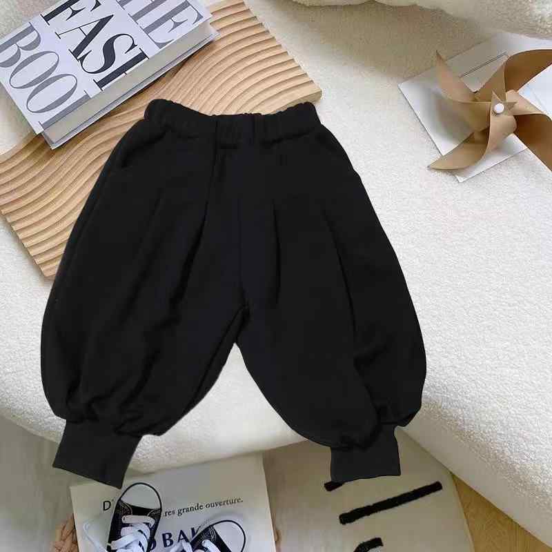 キッズ 男の子 女の子 ハーレムパンツ 灯籠パンツ ゆったり 韓国風 春秋 長ズボン 綿100 柔らかい 無地 黒 ベビー 幼児 中性 ミッドライズ ゴム腰 中小サイズ 80-120cm 普段使い シンプル 快適 伸縮性 通年