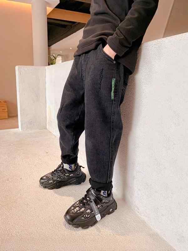 男児 牛仔パンツ キッズ 長ズボン コットン 混紡 起毛 柔軟 酵素洗い 純色 ブラック ブルー 中腰 伸縮性 快適 通年 普段使い 秋冬 春夏 子供服 男の子 女の子 対応 軽量 動きやすい デニム素材 室内外