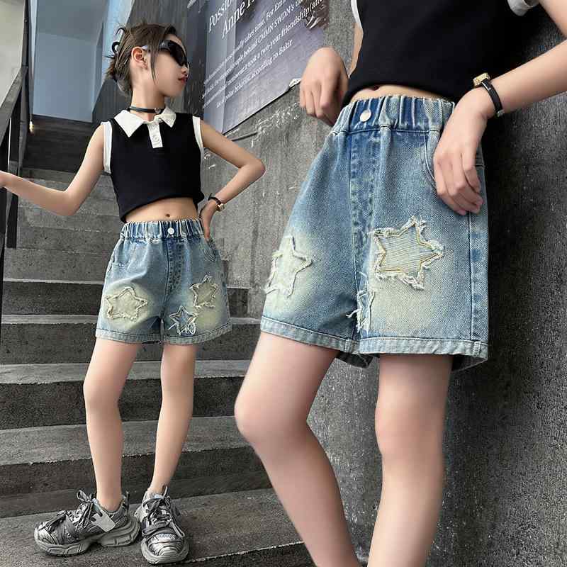 キッズ 女の子 牛仔 短パン 夏 デニム ショートパンツ 中大 子供服 綿100 柔軟素材 高腰 デザイン かわいい 星柄 アクセント 伸縮性 快適 普段使い 通学 遊び着 軽量 吸湿速乾 機能 ブルー系 カラー ビッグシルエット トレンド