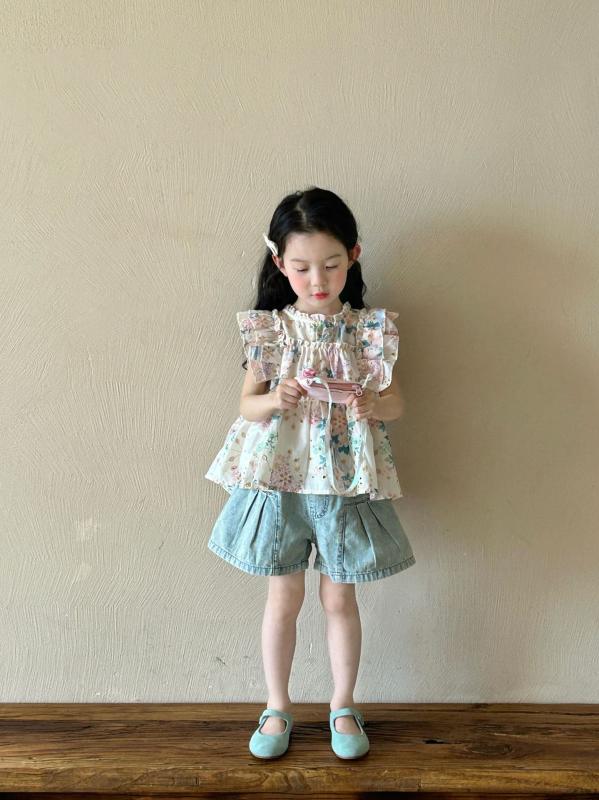 女児 デニム ショートパンツ キッズ 女の子 夏用 綿素材 柔軟 基本款 中腰 スキニー ライトブルー 3-8歳 90-140cm 普段使い 通学 伸縮性 吸湿速乾 カジュアル 子供服 潮っぽい 純色 外穿 5分丈 中長さ 牛仔布 ソフトタッチ 快適 ア