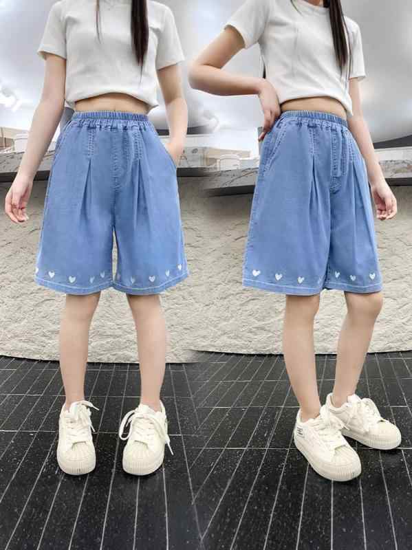 Culottes - 女児 キッズ ガールズ 夏用 デニム ショートパンツ ハーフパンツ 綿混 ポリエステル 柔軟素材 切り替えデザイン ピンク ハート刺繍 高腰 ミドルライズ ゆったりシルエット 快適 通気性 軽量 普段使い 遊び着 かわいい 百搭