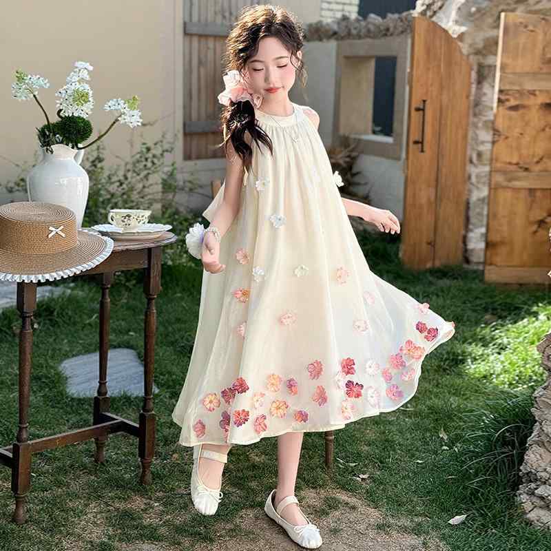 女児 ワンピース 夏用 子供 かわいい 吊り下げ 肩掛け 花柄 プリーツスカート 無袖 シフォン 素材 ポリエステル 混紡 柔らかい 軽量 涼しい 通気性 良い 荷葉辺 フレア スカート 杏色 ピンク系 アイボリー 潮風 ストリート スタイル ミッド チ