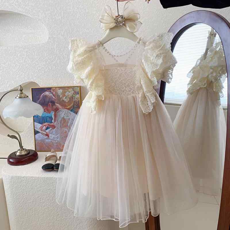 ・カテゴリ: 童用ワンピース・スタイル: プリンセス・主な素材: 綿100%・裏地素材: ポリエステル20%・袖丈: 短袖・柄: 無地、ドット・カラー展開: 紫、緑、米白・サイズ展開: 90、100、110、120、130、140、150、160・対象年齢: 8歳以上・対象身長: 140cm以上・要素: かわいい