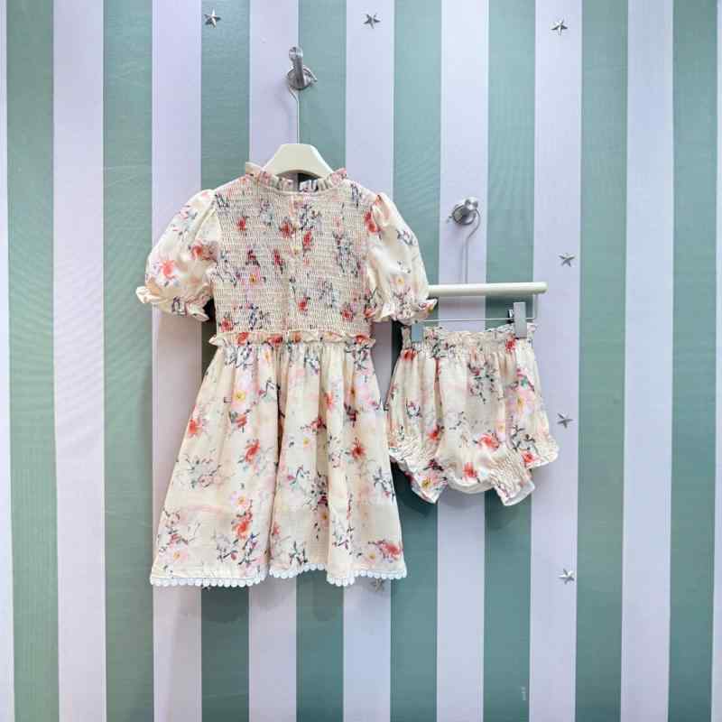 女児 ワンピース チャイナドレス 風 改良 タイプ プリンセススカート 短袖 米白色 綿 シルク調 粘膠繊維 ポリエステル 夏 春夏 シーズン 軽量 通気性 吸湿速乾 かわいい 花柄 プリント ディスク ボタン 切り替え デザイン フレア スカート サイ