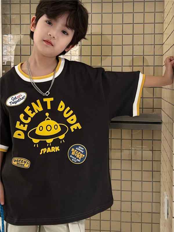 ・カテゴリ: 童Tシャツ・スタイル: 韓版・主な素材: 綿95%・袖丈: 短袖・ネックライン: 丸首・柄: 卡通、字母、抽象・元素: 卡通、字母、可愛・カラー展開: 白色、灰色・サイズ展開: 100cm、110cm、120cm、130cm、140cm、150cm、160cm
