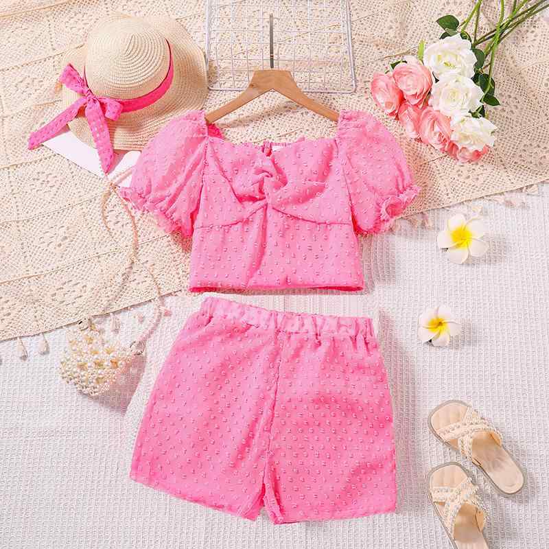 女児 服 セット 女の子 子供服 夏用 短袖 トップス 短パン 2点セット かわいい プリンセス スタイル 蝶結び デザイン トレンド 洋気 ピンク 色 綿混紡 素材 柔らか 肌触り 普通 厚み 無地 パターン 伸縮性 機能 通気性 快適 普段使い 遊び