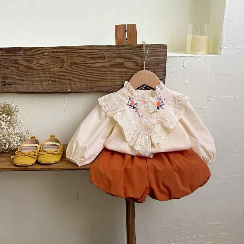 女児 秋 長袖 刺繍 シャツ 花柄 短パン セット 綿 甘め スタイル 長袖 トップス ショートパンツ 組み合わせ 柔らかい 肌触り 1-3歳 ベビー 幼児 服 通年 かわいい デザイン 軽量 吸湿性