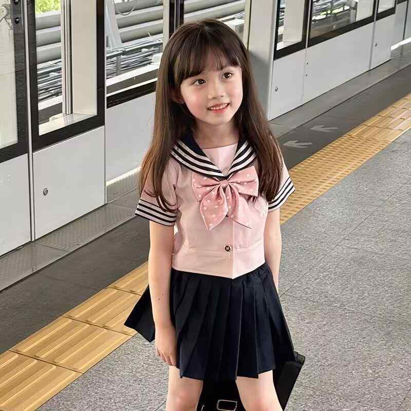 Rakuten - 女児 スカートセット 子供服 女の子 キッズ 3〜8歳 夏 薄手 ポリエステル 涼しい かわいい バタフライボウ ピンク ストライプ 短袖 プリーツ スカート 百褶 セット 軽量 伸縮性 普段使い 遊び着 90〜140cm