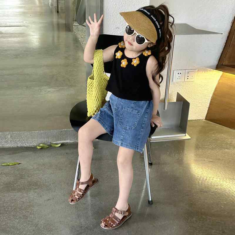 女児 キッズ 女の子 夏 夏季 無袖 背心 トップス 花柄 プリント ブラック 黒 牛仔 ...
