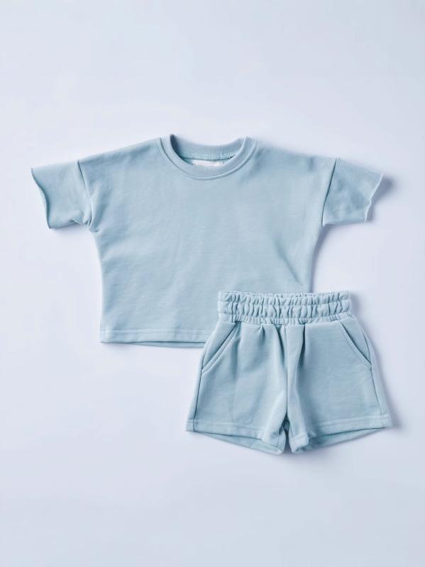 キッズ ユニセックス 春夏 短袖 Tシャツ ショートパンツ セット 綿素材 酵素洗い 加工 普通厚 無地 デザイン 短袖 トップス 短パン ボトムス ゆったり シルエット 普段使い 運動着 通学服 吸湿速乾 伸縮性 ライトウェイト 牦牛黄 果緑 花グレー