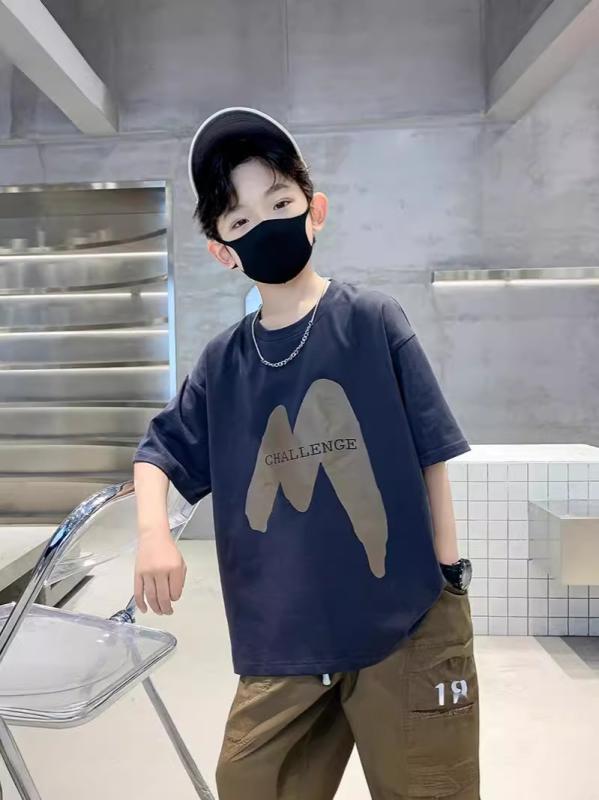 キッズ 男の子 短袖 Tシャツ 夏服 春夏 綿100 トップス 丸首 柔らかい 素材 黒 白 赤 青 紫 グレー 緑 ピンク 系 ランダム プリント 柄 カジュアル 日常使い 子供服 吸湿速乾 伸縮性 快適 着心地 軽量 ビッグ シルエット ユニセックス