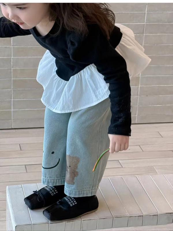 女児 牛仔パンツ 女の子 子供服 秋冬 春夏 綿素材 柔らか 韓国風 ストレート ワイドレッグ ミッドライズ ゴム腰 長ズボン 安全 B級 3〜8歳 中小児 カートゥーン柄 笑顔 クマ 切り替え かわいい 普段使い 通学 通年
