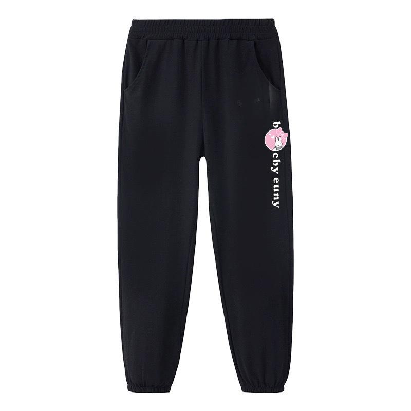 ・スタイル: 韓国版・主な素材: 綿・カテゴリ: 童パンツ・パンツ丈: ロング・主な素材: 綿・パンツスタイル: ハーレムパンツ・開き: なし・素材加工: 柔軟処理・柄: 無地、カード、顔、文字・要素: スポーツ、カード・ウエスト: ハイウエスト・ウエストバンド: ゴム・カラー展開: 春秋ブラック不加絨、春秋グレー不加絨、ブラック冬加絨、グレー冬加絨・サイズ展開: XS、S、M、L、XL、2XL、3XL