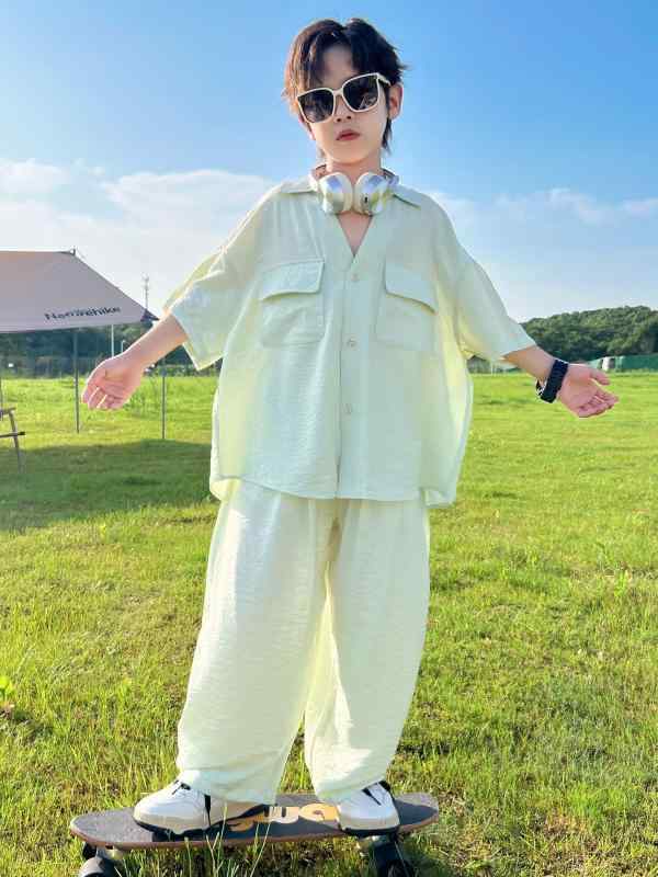 男児 子供服 シャツ セット 夏 春夏 短袖 接触冷感 薄手 純色 緑 ベージュ 再生繊維 吸湿速乾 軽量 通気性 長ズボン 韓国風 カジュアル 普段使い 8歳以上 中大童 クール かっこいい 男の子 服装 トップス ボトムス セットアップ 涼感 ソフト