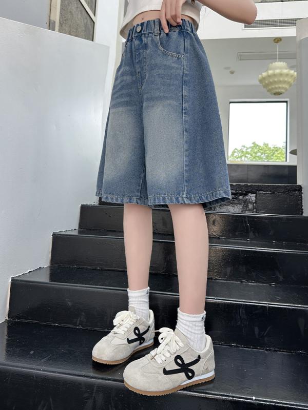 女児 ショーツ 春夏 牛仔 デニム 中腰 5分丈 ハーフパンツ ミッドレングス 女の子 子供 薄手 軽量 柔軟 伸縮性 ポリエステル 混紡 純色 ヴィンテージ ブルー 洗いざらし 加工 普段使い 遊び着 韓国風 トレンド スタイル 8歳以上 中大童 夏服