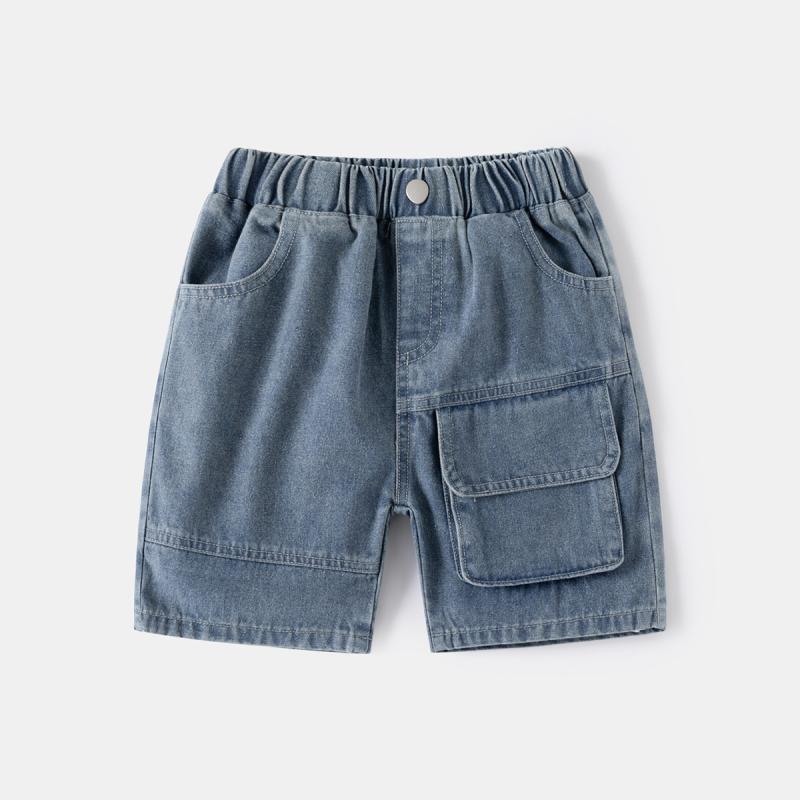 キッズ 男の子 牛仔 ショーツ 5分丈 中腰 綿 混紡 柔軟 素材 夏用 純色 ステッチ デザイン 立体 ポケット 付き 軽量 快適 普段使い 遊び着 通学 伸縮性 あり 吸湿 速乾 機能 デニム 生地 加工 処理 子供 サイズ 対応 3-8歳 100-