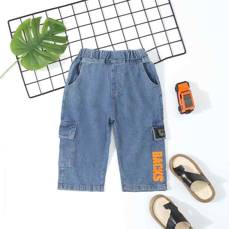 キッズ 男の子 牛仔 ショートパンツ 夏 綿 素材 柔軟 加工 中腰 デザイン グレー カラーバリエーション 軽量 薄手 加工 韓流 スタイル ストリート ファッション ゆったり シルエット 普段使い アイテム 子供服 ボーイ ショーツ デニム 短パン