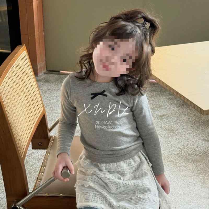 ・スタイル: 甘美・柄: 無地・要素: リボン・主な素材: 綿81%～90%・カラー展開: ピンク、ホワイト、ネイビー、グレー・サイズ展開: 80、90、100、110、120、130、140、150・カテゴリ: 子供Tシャツ