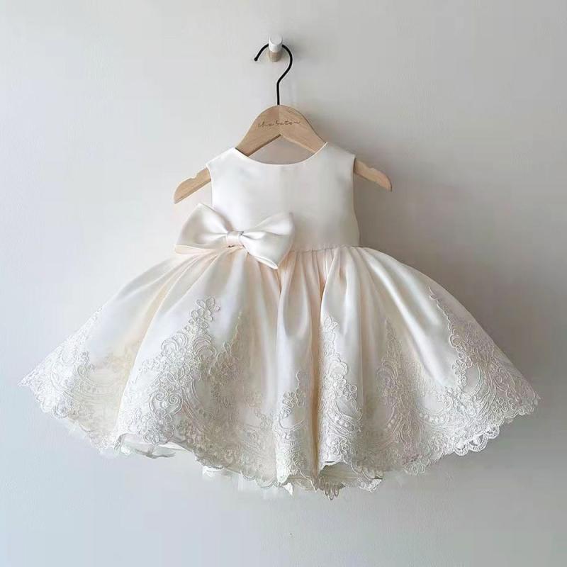 ・カテゴリ: 童礼服・対象年齢: 1〜3歳・対象身長: 80〜100cm・対象性別: 女・適用季節: 夏季、冬季、春季、秋季・加工: 酵素洗・要素: プリンセス・主素材: ポリエステル繊維80%・裏地素材: ポリエステル繊維5%・安全基準: B類・礼服タイプ: 礼服・カラー展開: 白色、粉色、白色大蝴蝶結、粉色大蝴蝶結・サイズ展開: 80、90、100、110、120、130、140