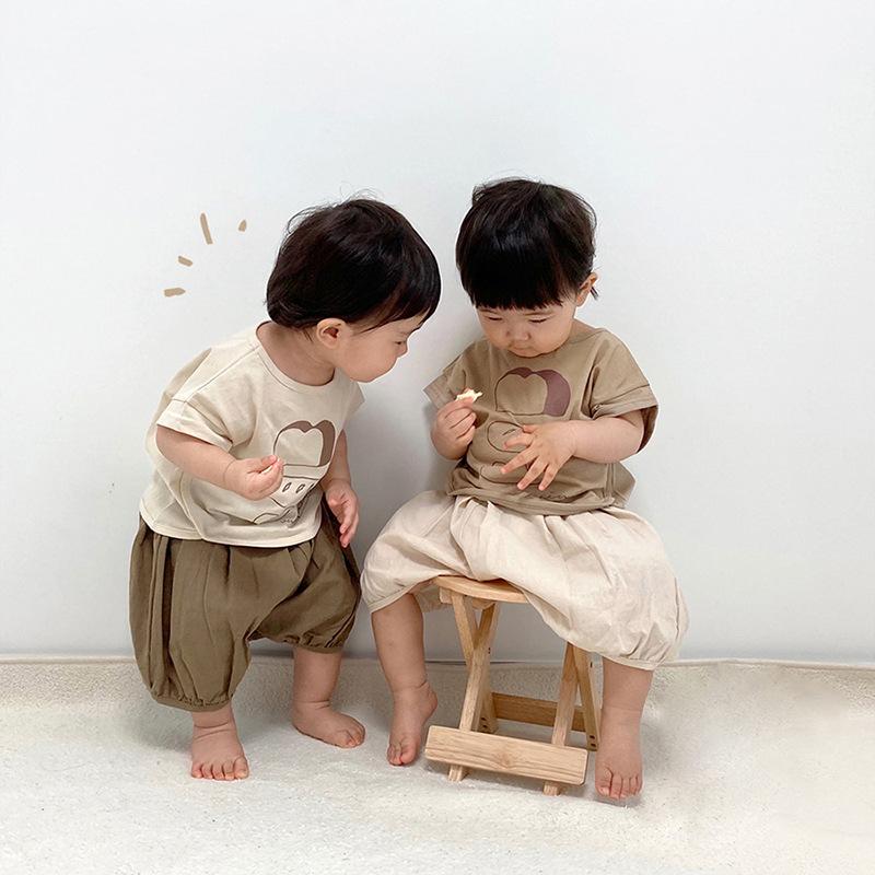 ベビー 男女兼用 夏季 短袖 トップス セット 綿 柔らかい 透気性 かわいい 印花 灯籠パンツ 短パン セット 子供服 赤ちゃん 服 普通厚 運動スタイル 米色 咖色 1-3歳 80-100cm