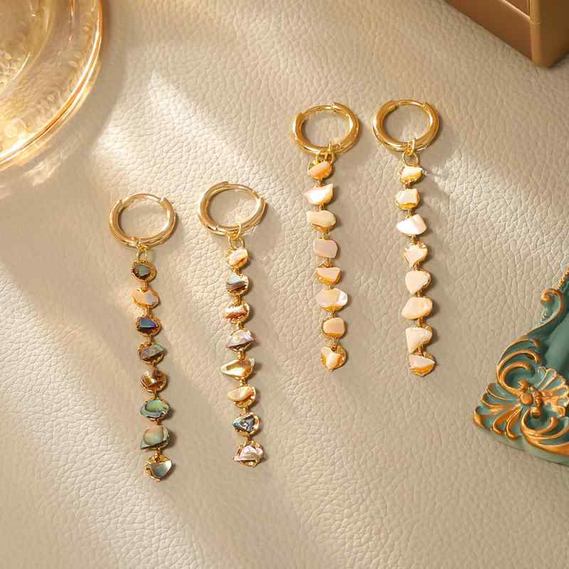 イヤリング 女性用 長め 流蘇 天然貝殻 彩色 ヒョウ柄 真金メッキ 銅素材 幾何学デザイン 優雅 ファッション 通勤 夏 軽量 伸縮性 接触冷感 吸湿速乾 高級感 かわいい 百搭 精致 スタイリッシュ アクセサリー
