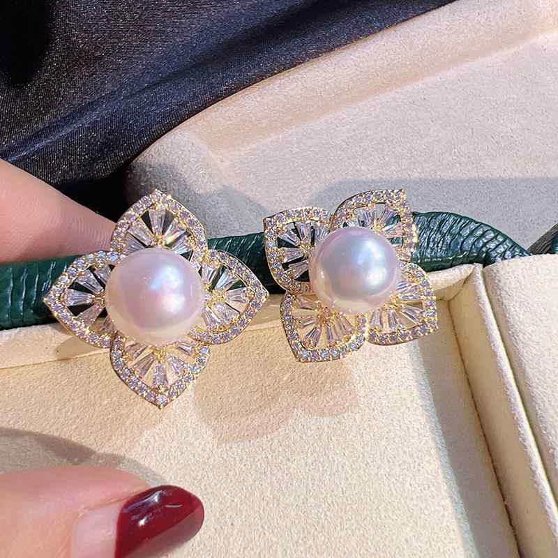 イヤリング 女性用 花 クローバー デザイン 厚金メッキ ジルコニア 装飾 ファッション 耳飾り アクセサリー ハンガリー風 清楚 甘い スタイル ピュア フラワー モチーフ ゴールド シルバー イヤースタッド 空き台座 銅製 微細 セット イン 韓国風