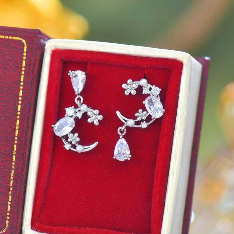 ピアス 女性用 不対称 月亮 花 ジルコニア 水滴 耳飾り 法式 シンプル 清新 かわいい 蚊香 ディスク 金属 電気メッキ加工 春夏 自然 モチーフ 韓流 スタイル 軽量 細工 アクセサリー 華奢 デザイン 日常使い トレンド