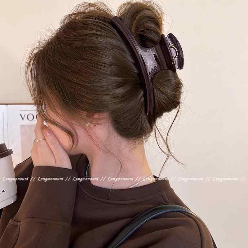 ・カテゴリ: ヘアアクセサリー・スタイル: 簡約・スタイル分類: ファッション通勤・主な素材: PC・処理方法: 焼き付け塗装・タイプ: 抓夹・対象: 女性用・カラー展開: 超大号巧克力棕、超大号亮面琥珀、超大号哑光琥珀、超大号安可拉红、超大号车厘子红、中号巧克力棕、中号哑光琥珀、中号亮面玳瑁、中号亮面黒色、中号哑光玳瑁、中号哑光黒・サイズ展開: 長15cm、長11cm