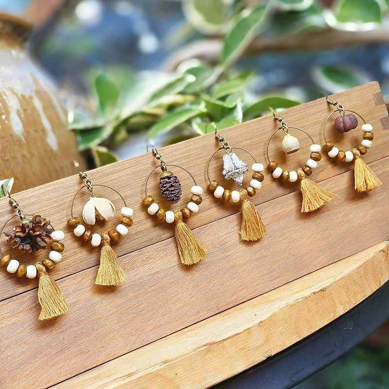 イヤリング 女性用 ボヘミアン 流蘇 復古 森ガール 民族風 木の実 モチーフ 大ぶり ドロップ アクセサリー ナチュラル スタイル 秋 合金 電気メッキ加工 かわいい 自然素材 風鈴果 ユーカリ 花椒 南瓜 アクセント ジュエリー