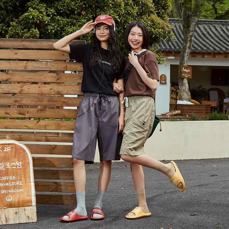 ・カテゴリ: 拖鞋/家居鞋・機能: 耐磨・靴底素材: EVA・靴面素材: EVA・スタイル: 一字拖・靴底工艺: 注塑鞋・厚さ: 普通厚・対象: 男女・対象: 情侣・対象年齢: 成年・カラー展開: 黄色、浅粉、红色、绿色、黒色、深灰・サイズ展開: 35—36、37—38、39—40、40—41、42—43、44—45