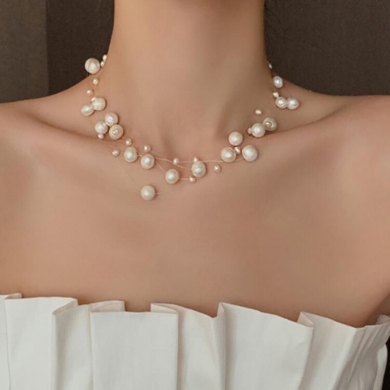 Red Coral - レディース ネックレス ファッションアクセサリー 多層 鎖骨チェーン 偽物パール ジオメトリック デザイン 軽量 伸縮性 白色 ピンク系 春夏 かわいい 百搭 華奢 シンプル 普段使い 通勤用 女性用 ジュエリー