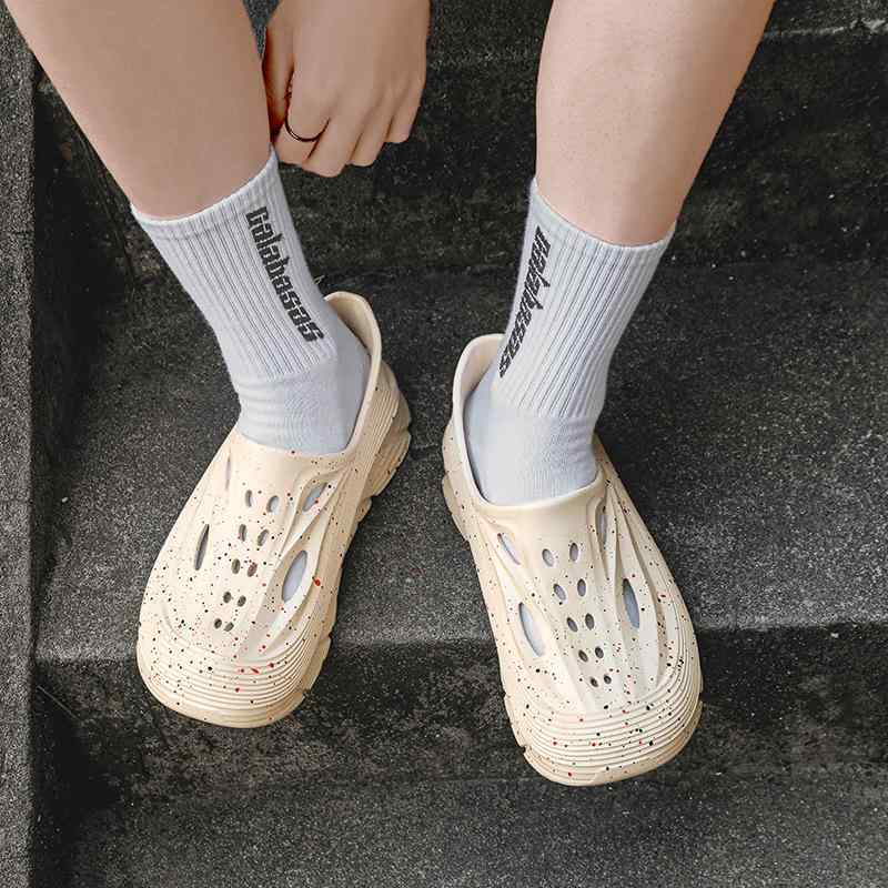 メンズサンダル 厚底 包頭 クロッテッドソール プリント ドットパターン 防水 防滑 透気 EVA素材 低筒 セットオン 黒 卡其 深藍 青年向け カジュアル ストリーム ビーチ 屋外用 通年