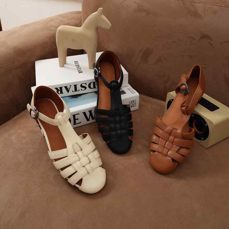 ローマンサンダル 女性用 低ヒール 編み込み オープントゥ ローマスタイル 純色 軽量 速乾 透気 防滑 吸汗 牛革 羊皮内張り ラウンドトゥ クロスストラップ 低筒 足首ストラップ 春夏 ホワイト ブラック ブラウン