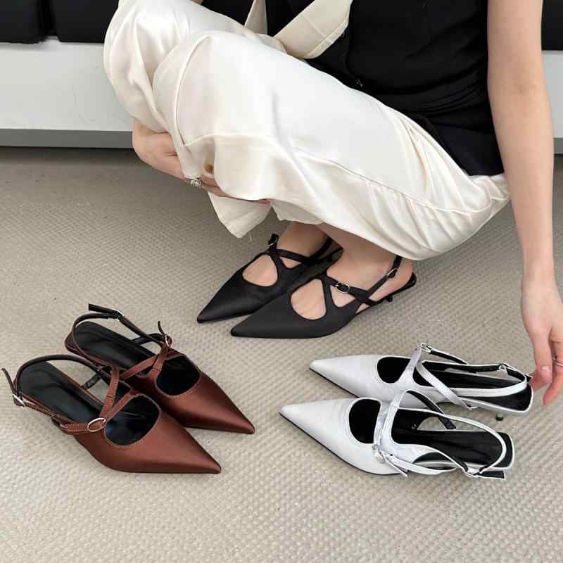 レディース 包頭後空サンダル 春夏 尖頭 交叉ストラップ 細ヒール シルクサテン風 超繊維 グレー ブラック ブラウン 軽量 伸縮性 吸湿速乾 復古風 気質 ヒール高め クローズドトゥ カジュアル 日常使い 通勤対応 女性用 足元おしゃれ 快適フィット