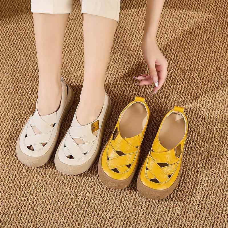 女性 シューズ メンズ風 真皮 夏用 透気性 柔らかいソール 防滑 洞穴 デザイン ラウンドトゥ クロスストラップ ベージュ イエロー 低カット サイドオープン 軽量 耐摩耗 フラットソール カジュアル 普段使い